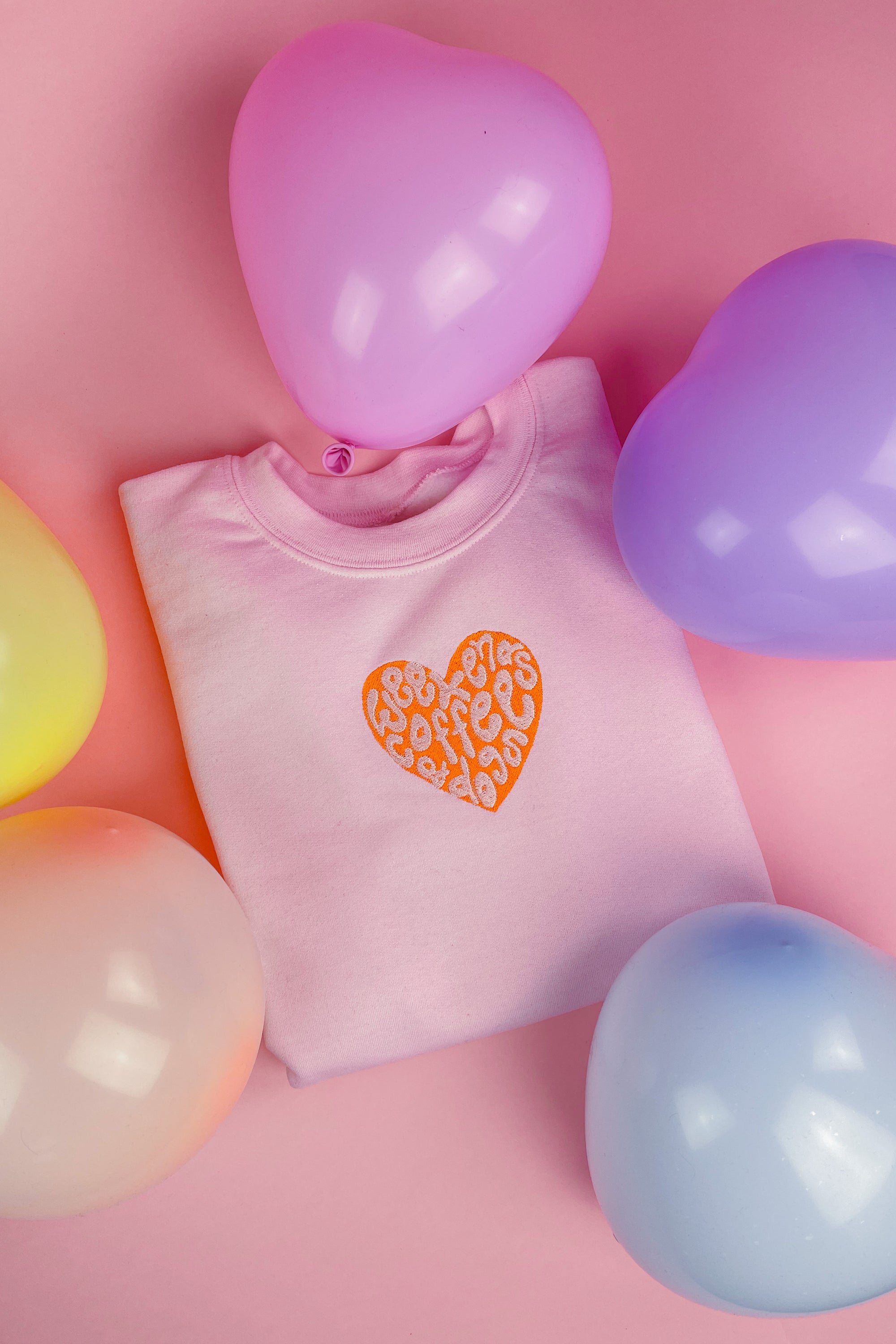 Sweatshirt "Weekends, Coffee & Dogs"